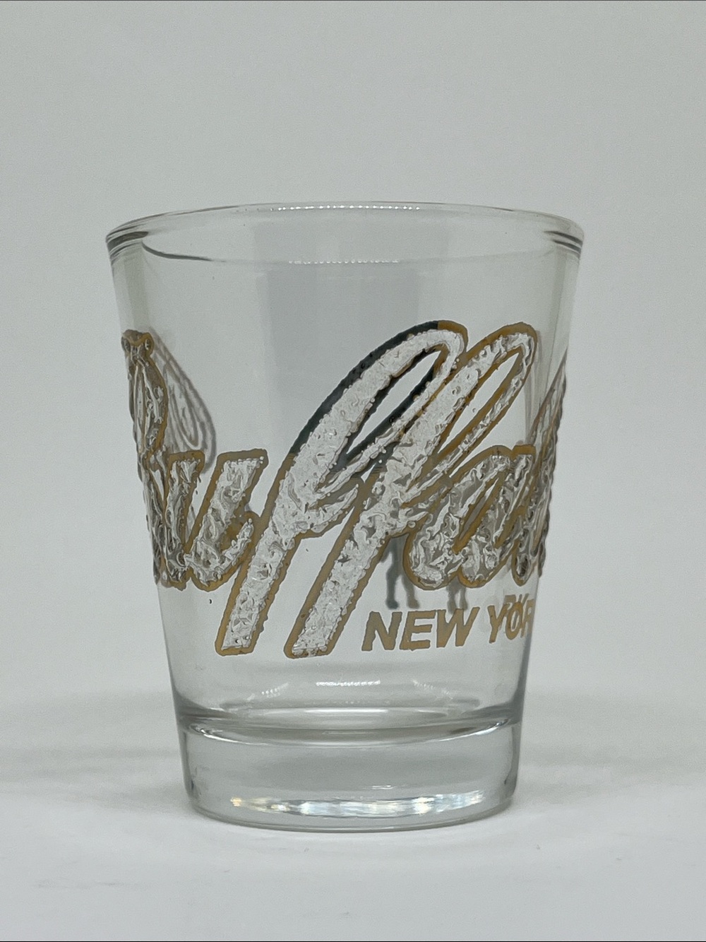 Buffalo Clear Shot Glass with Gold Script "New York" - Picture 3 of 6
